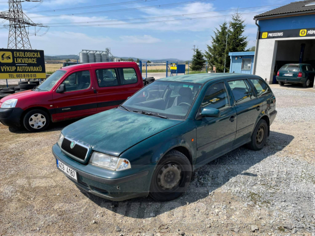 Auta Pelouch U tří křížů - Škoda Octavia 1.9 tdi 4x4